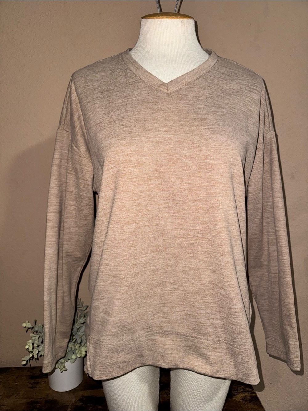 Boston Traders 2 Pack Womens V-Neck Long Sleeve Tops in Purple and Tan sz Medium